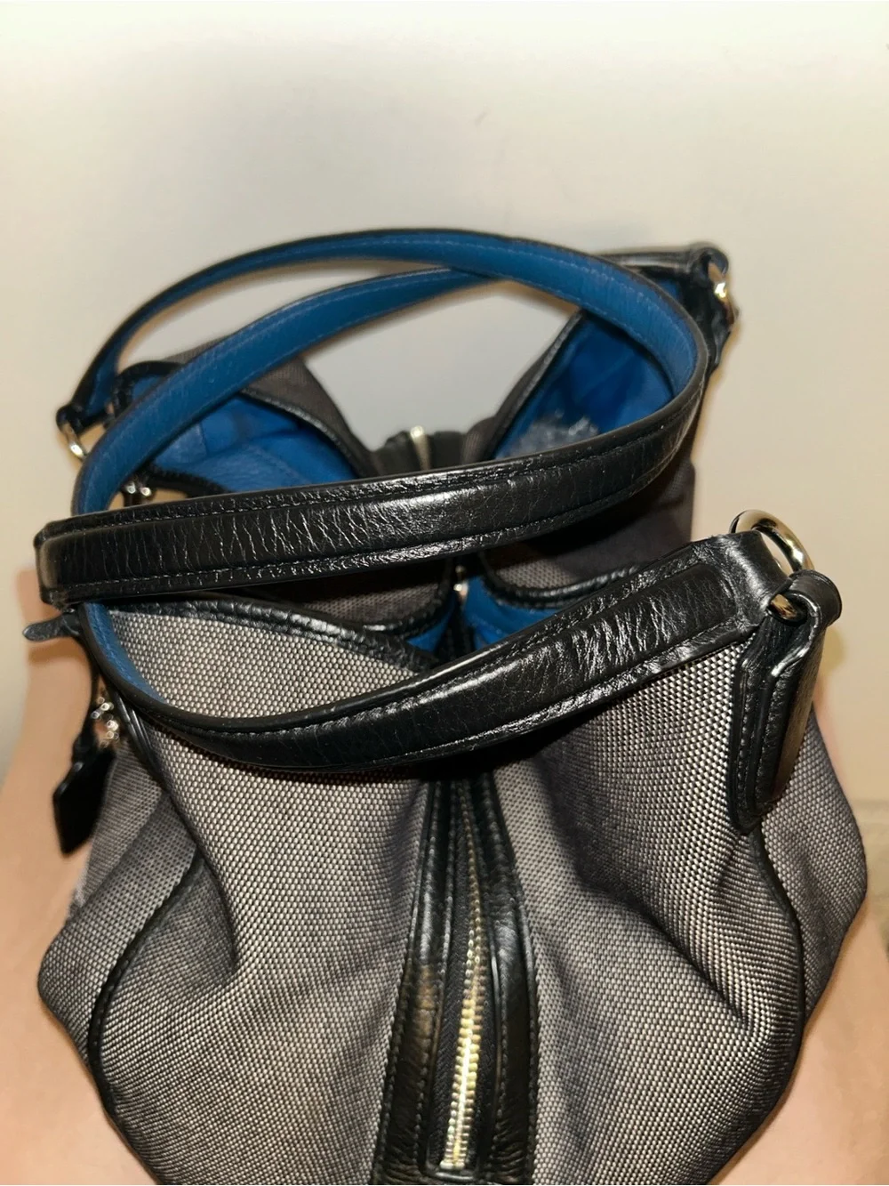 Coach Edie 31 Black & Blue Needlepoint Canvas Horse & Carriage Shoulder Bag EUC